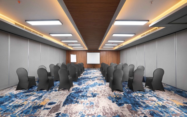 Отель Aston Inn Jemursari