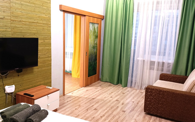 Dvuhkomnatnaya Kvartira V Tsentre "Orhideya ot MOIApart" Flat
