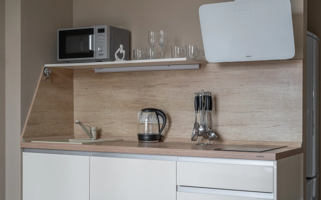 Red Art Light Rosen Apartments