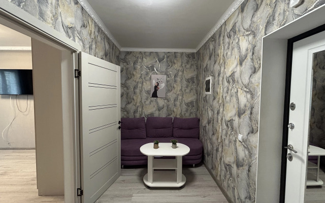 Uyutnaya kvartira v novom dome Flat