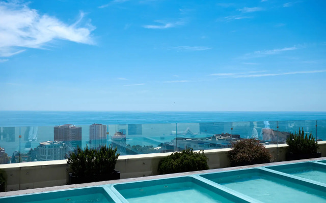 Sochi-Tsentr Studiya S Basseynom Na Kryshe. Zhk Metropol Apartments