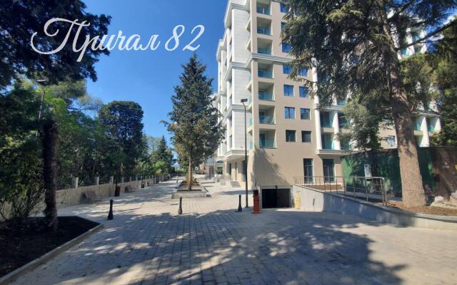 Sky Plaza Apartments