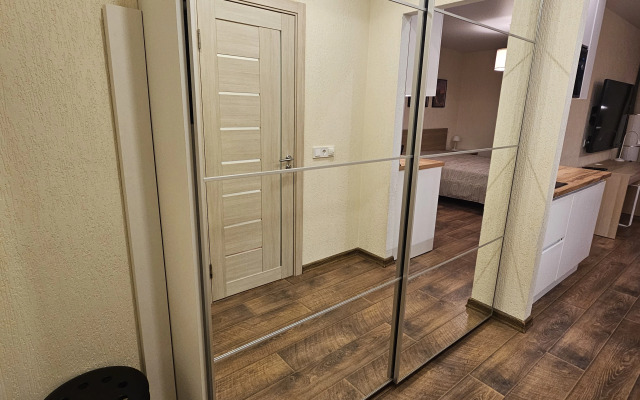 V 600 Metrah Ot Metro V Dome Biznes Klassa Apartments