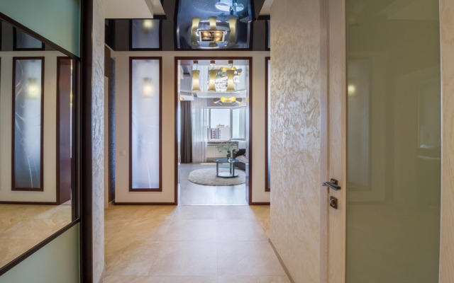 Prekrasnaya 2-kh komnatnaya ryadom s plyazhem Aleksino Flat