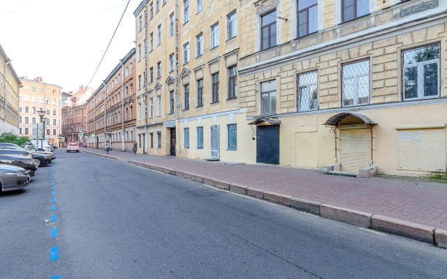 Vintazhnaya Na Svechnom Flat