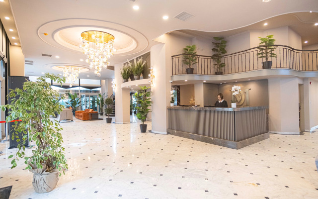 Destiny Marine Deluxe Hotel