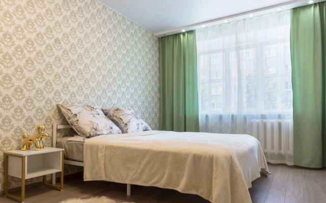 Na Grazhdanskoy 19 A Flat