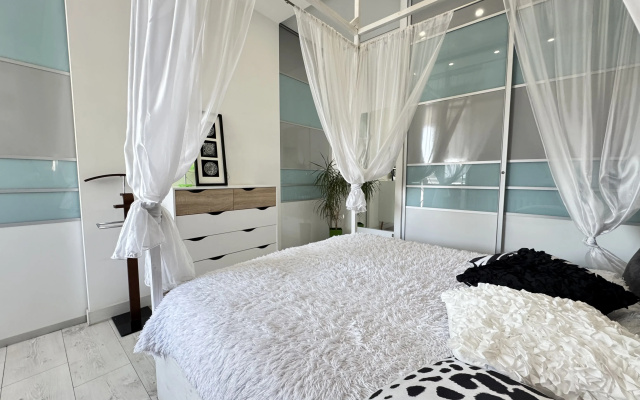 Апартаменты Apartment with Jacuzzi in the Center
