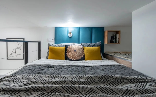 Atmosfernaya Studiya U Tavricheskogo Flat