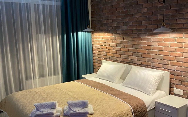 33 Tyulpana Guest house