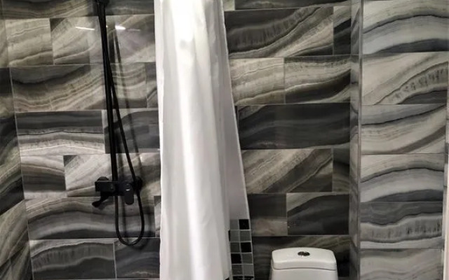 Апартаменты RentHome студия Изумруд на Южном шоссе у ТЦ Амбар