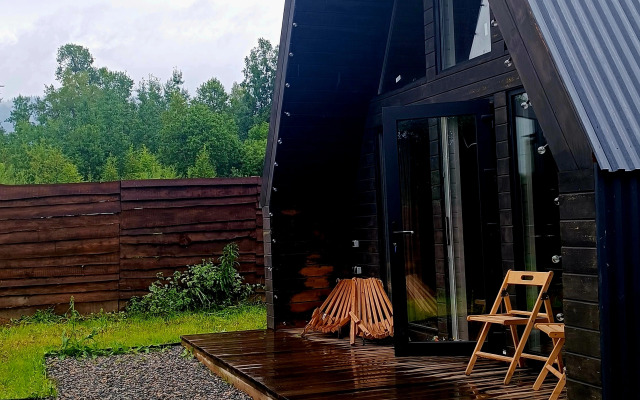 Chilla Villa Black Guest House