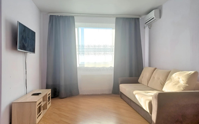 2-Komnatnaya Kvartira Flat