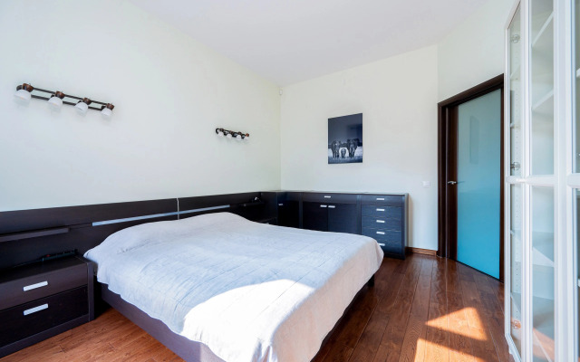 Апартаменты на парадной с фонтанами