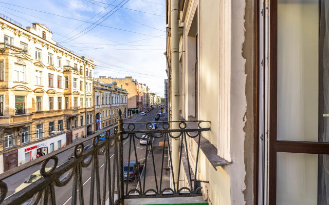 Квартира Стильная студия в 7 минутах от Невского проспекта