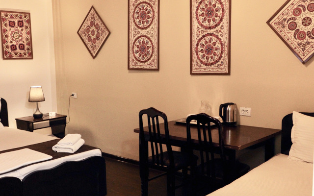 Гостевой дом Al Bukhari Hotel