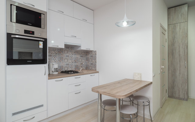 More Rooms v ZhK Milana apt 37 Apartment