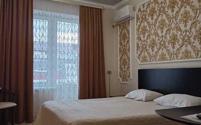 Versal' Guest House