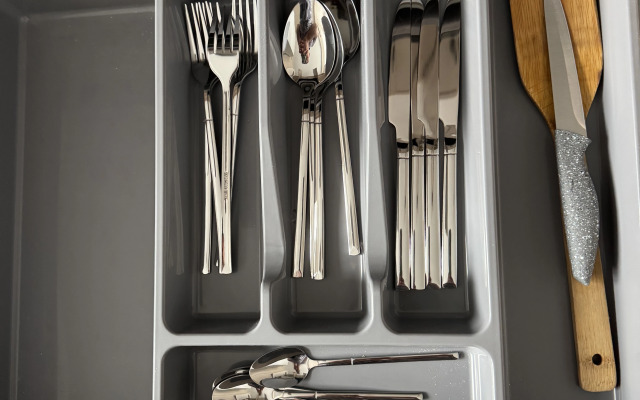 Uyutnaya Kvartira s Prekrasnym Vidom na Gory Flat