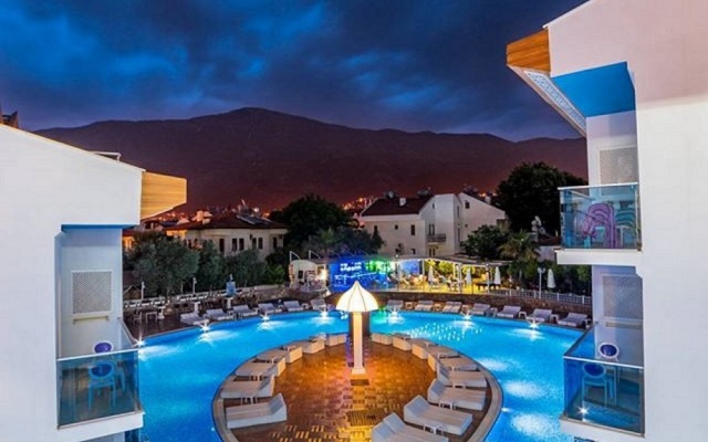 Ocean Blue High Class Hotel