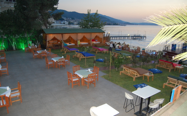 Grand Koru Otel Beach