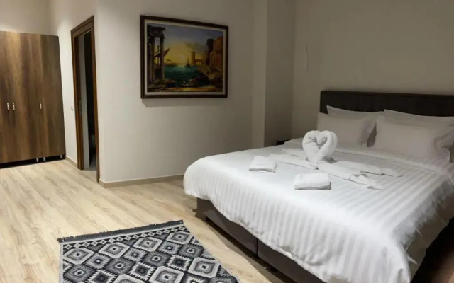 Kroi Hotel