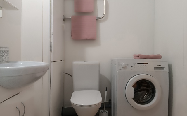 Na Ulitse Polikakhina Flat