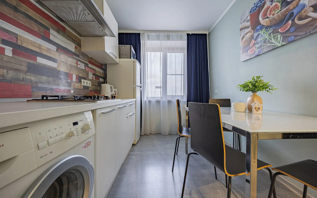 Апартаменты двухкомнатные в самом центре на Большой Покровской 73, Сова-Дом