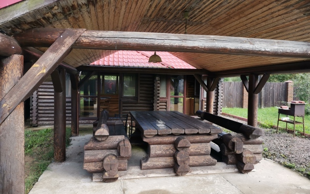 S Banej V Storozhno House