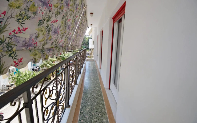 Retro Athens Apartments