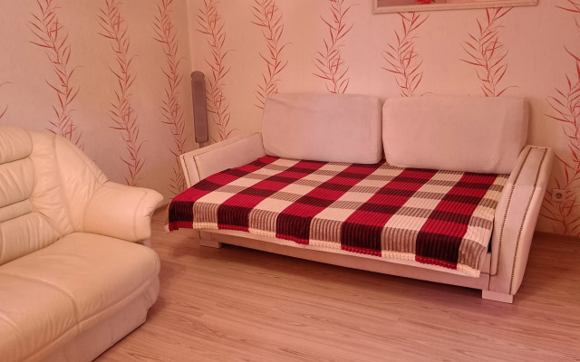 Квартира Большая двушка улучшенной планировки с дизайнерским ремонтом