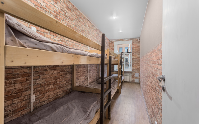 Na Vosstaniya Living Quarters
