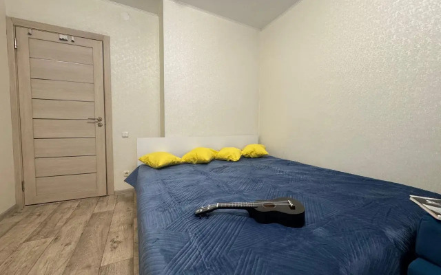 Апартаменты на 14 гостей на Хади Такташа 121 в центре города  На берегу Оз.Кабан