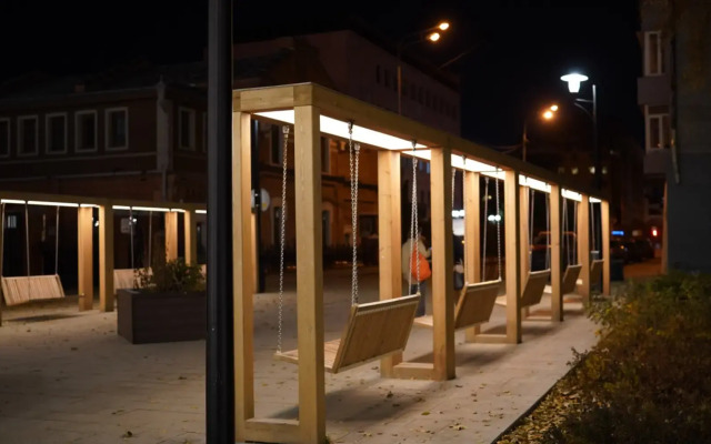 VyDoma na Tyumenskom Arbate s vidom na Bul'var Dzerzhinsko Apartments