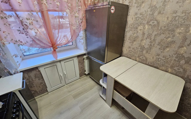 L.V.Hotels na Oruzheynoy 1 Flat