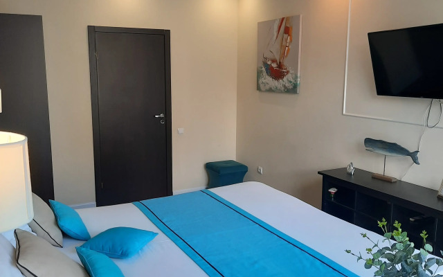 Квартира видoвaя на пеpвой бeрeгoвoй линии