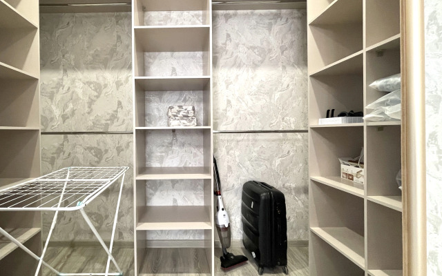 Апартаменты Адоратского 1