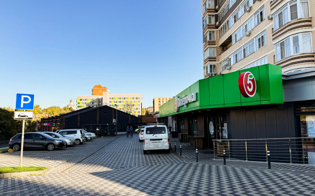 S sovremennym remontom Flat
