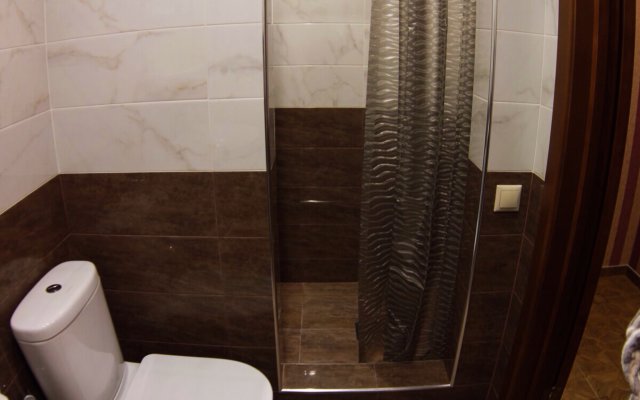 Den i Noch na Profsoyuznoy hotel