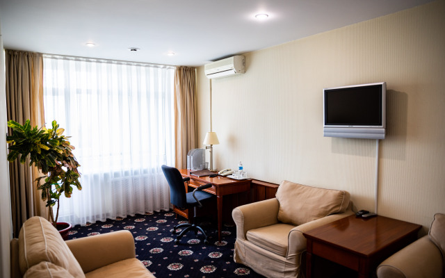 Dis President Hotel