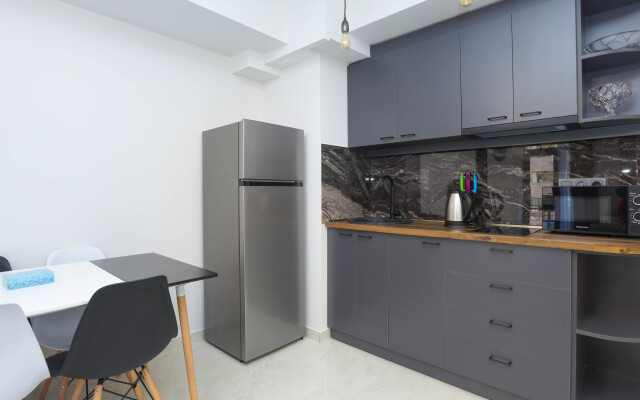 2Bd1Bath Pushkin ave 58 2ndfloor next to church.