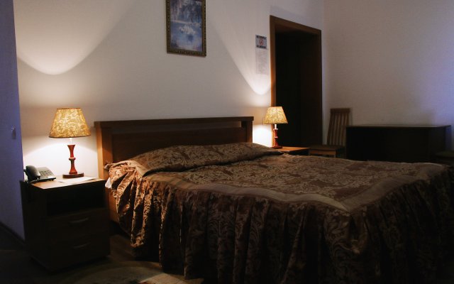 Krona Hotel