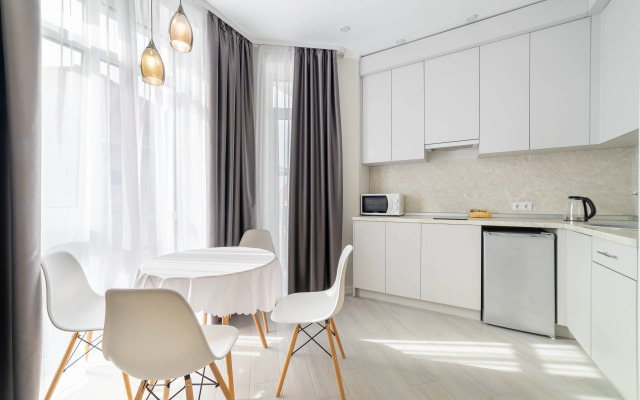 Potryasayushchaya studiya dlya 4kh chelovek v 5 minutakh ot morya Flat