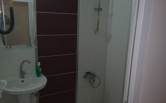 Lara Camlik Pansiyon Mini-Hotel
