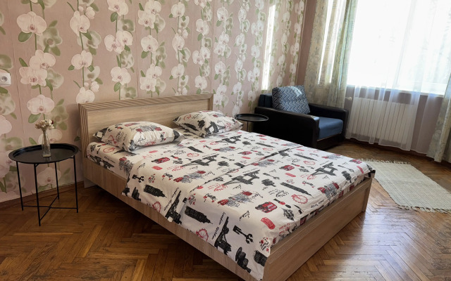 Vozle Parka Gorykogo Flat