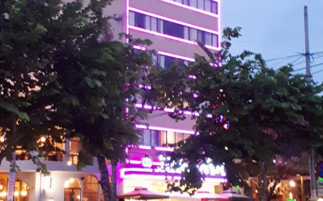 Kaka  Hotel