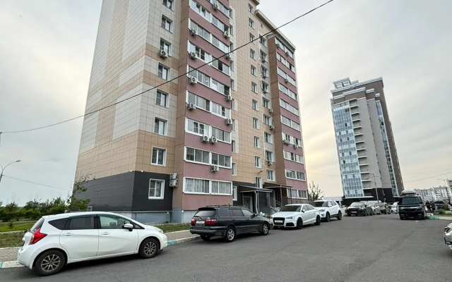 Amur Naberezhnaya Flat