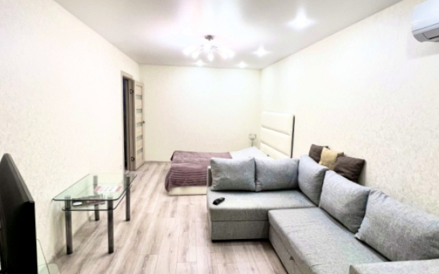 Апартаменты на Четаева 27а