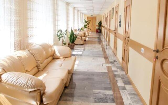 Adonis Hotel