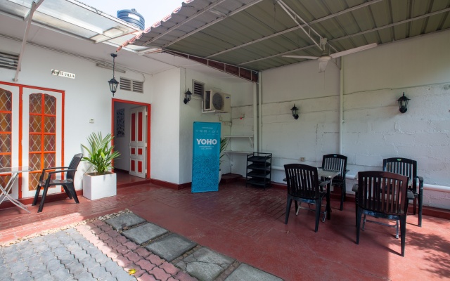 Yoho White Villa Hotel